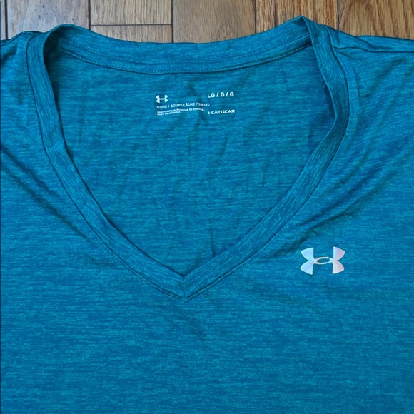 Under Armour Women's teal V-Neck Tee - Picture 3 of 4